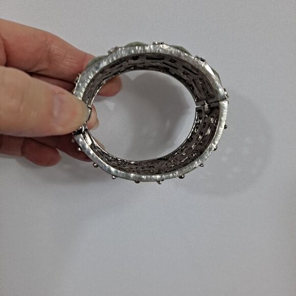 Wide bangle bracelet  - Picture 4 of 7